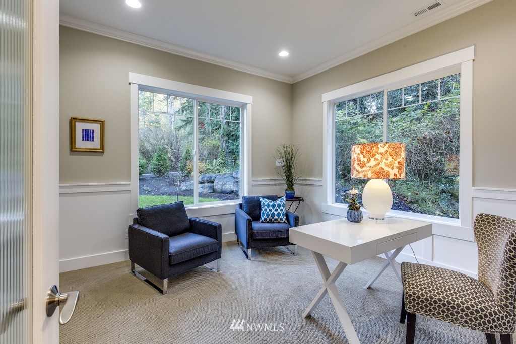 9957 Northeast Lofgren Road Bainbridge Island, WA 98110 - Photo 10 of 25 Gallery Image 10