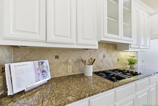 $859,444 | 411 Pueblo Pintado, Helotes, TX 78023