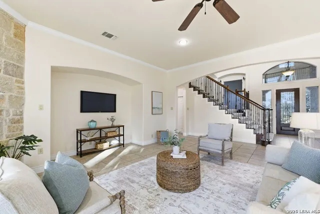 $859,444 | 411 Pueblo Pintado, Helotes, TX 78023