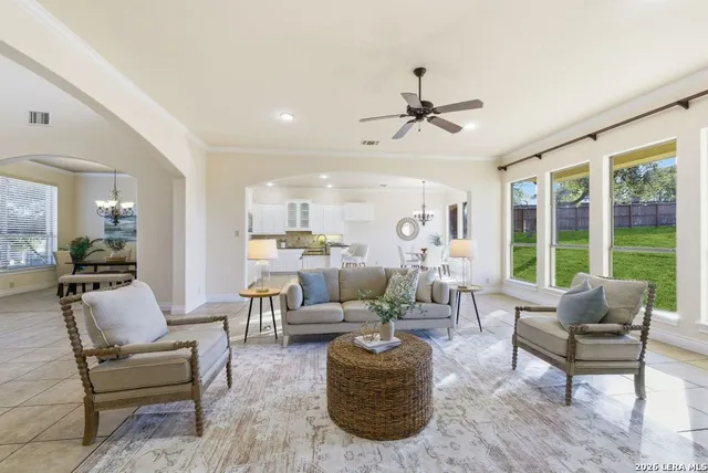 $859,444 | 411 Pueblo Pintado, Helotes, TX 78023