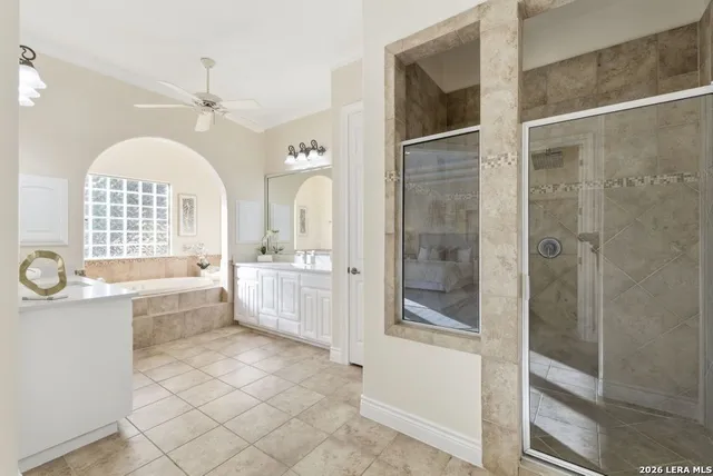 $859,444 | 411 Pueblo Pintado, Helotes, TX 78023