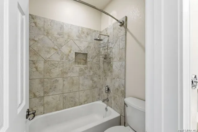 $859,444 | 411 Pueblo Pintado, Helotes, TX 78023