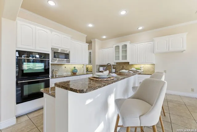 $859,444 | 411 Pueblo Pintado, Helotes, TX 78023