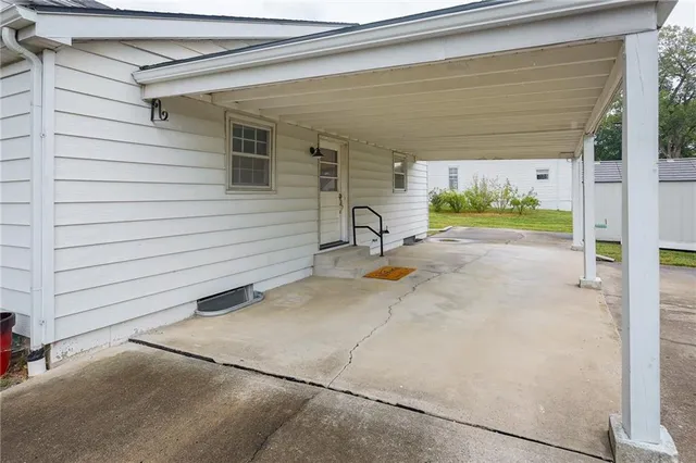 $265,000 | 205 East Washington Street, Kearney, MO 64060