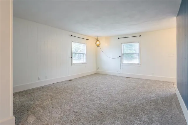 $265,000 | 205 East Washington Street, Kearney, MO 64060