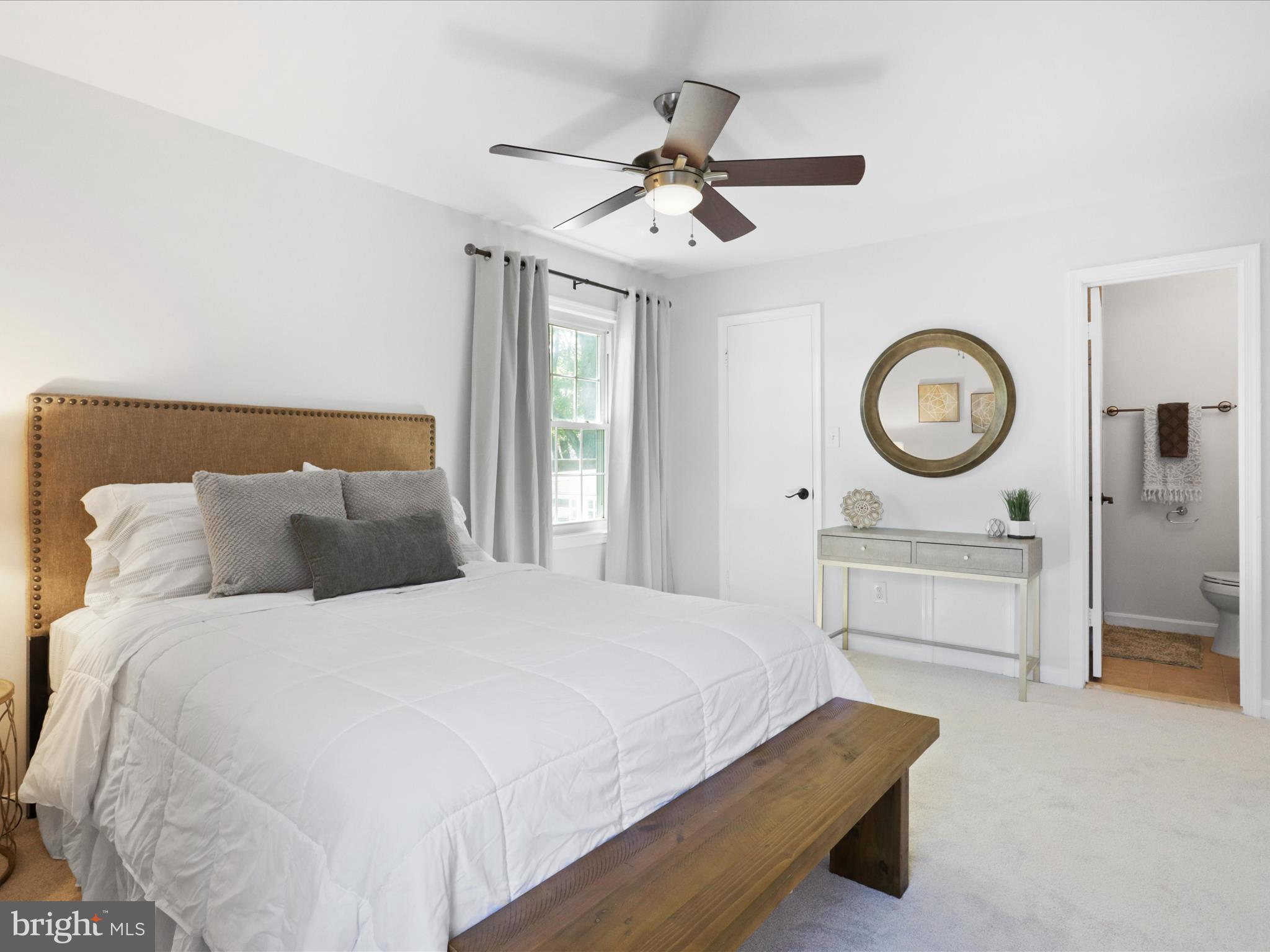 5407 Duxford Place Burke, VA 22015 - Photo 16 of 59 Walk-in Closet & New Carpets Sept
'24