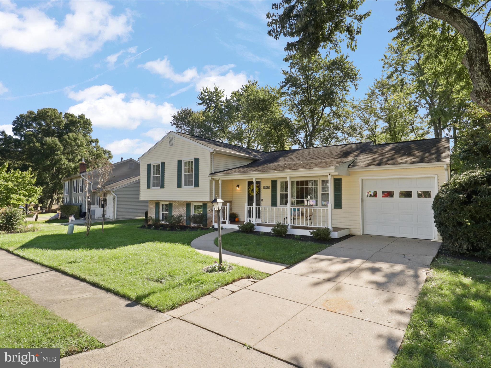 5407 Duxford Place Burke, VA 22015 - Photo 2 of 59