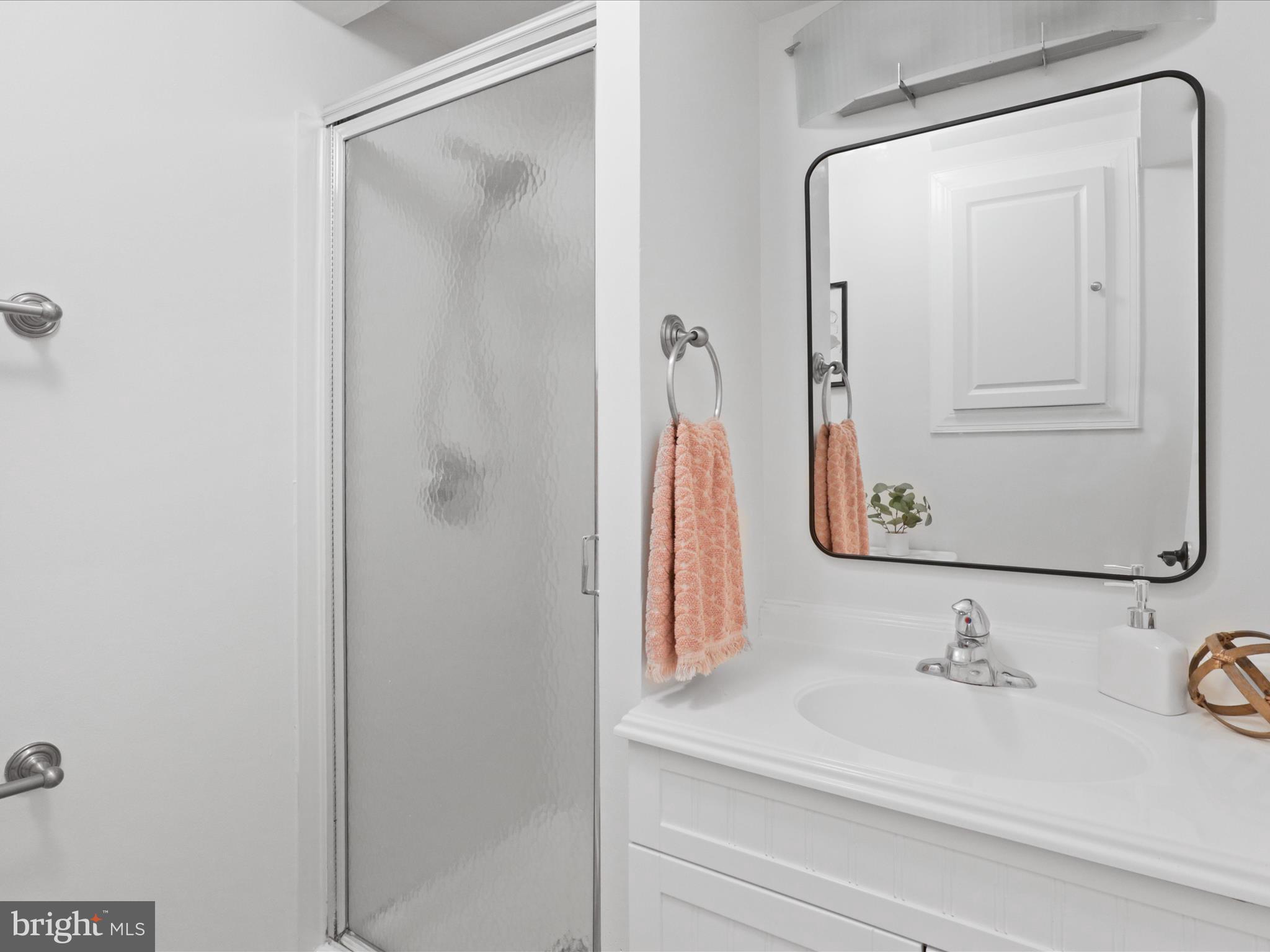 5407 Duxford Place Burke, VA 22015 - Photo 30 of 59 Lower Level Full Bath