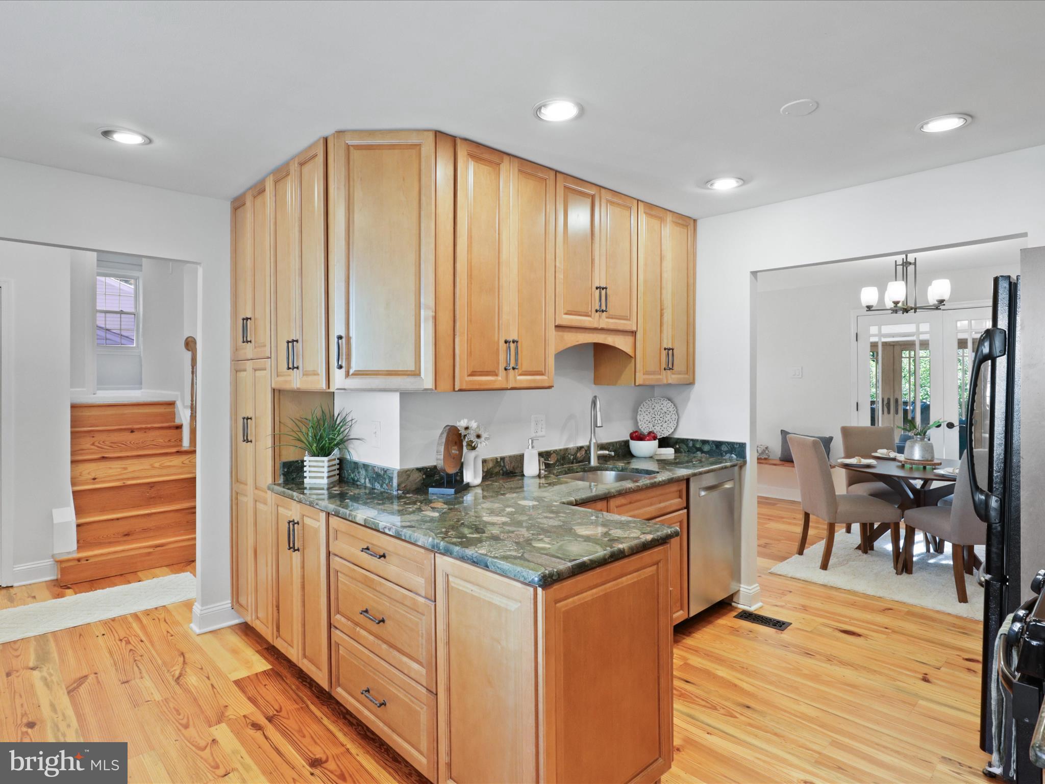 5407 Duxford Place Burke, VA 22015 - Photo 10 of 59