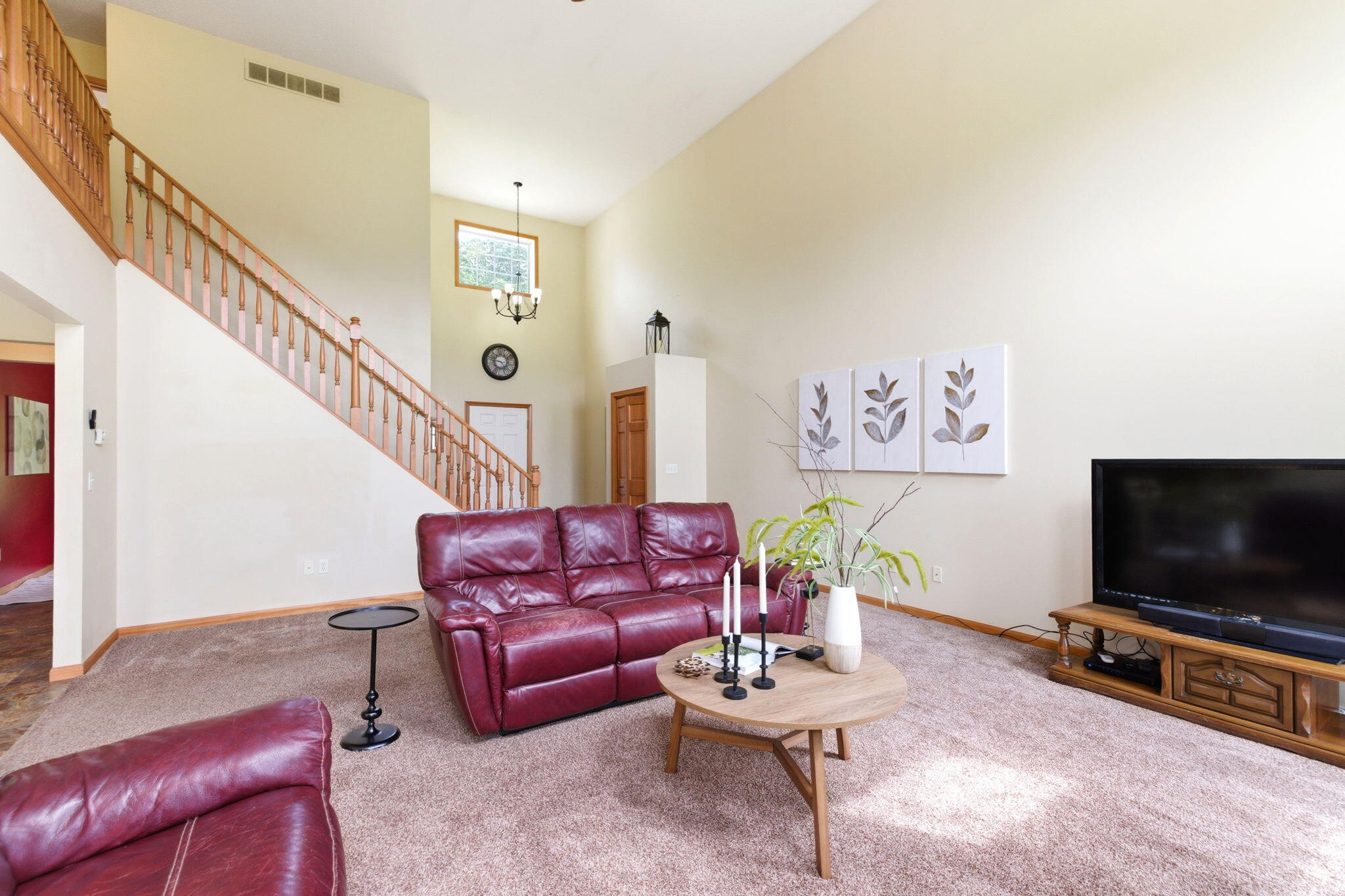 11226 Snow Road Bridgman, MI 49106 - Photo 10 of 39 Living room