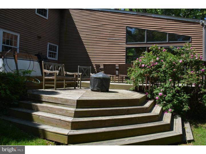 735 Walker Road Wayne, PA 19087 - Photo 18 of 19 Deck