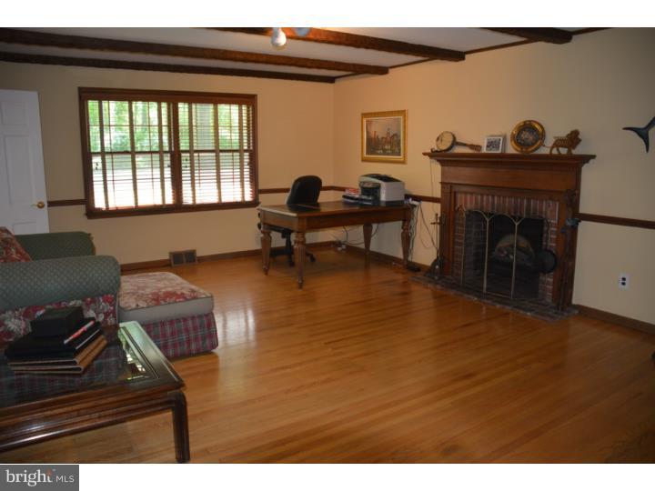 735 Walker Road Wayne, PA 19087 - Photo 8 of 19 Family Room