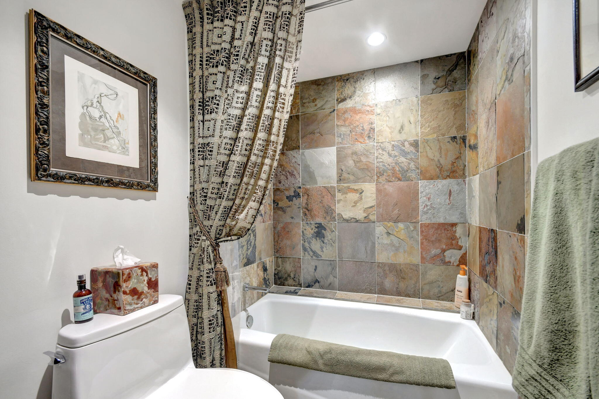 5380 North Ocean Drive, Unit 20C Singer Island, FL 33404 - Photo 34 of 91 33-web-or-mls-Apartment (32)