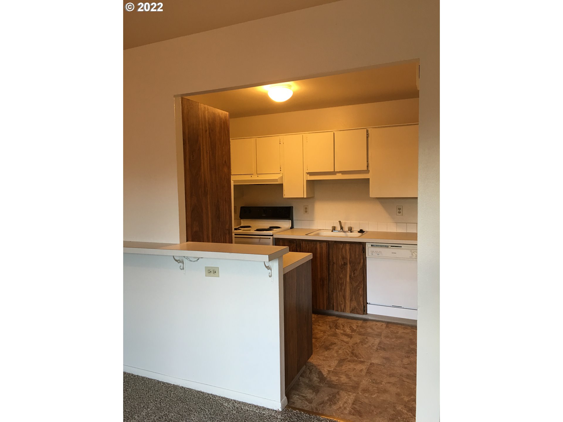 7602 Southwest Barnes Road, Unit D Portland, OR 97225 - Photo 14 of 14 Gallery Image 14