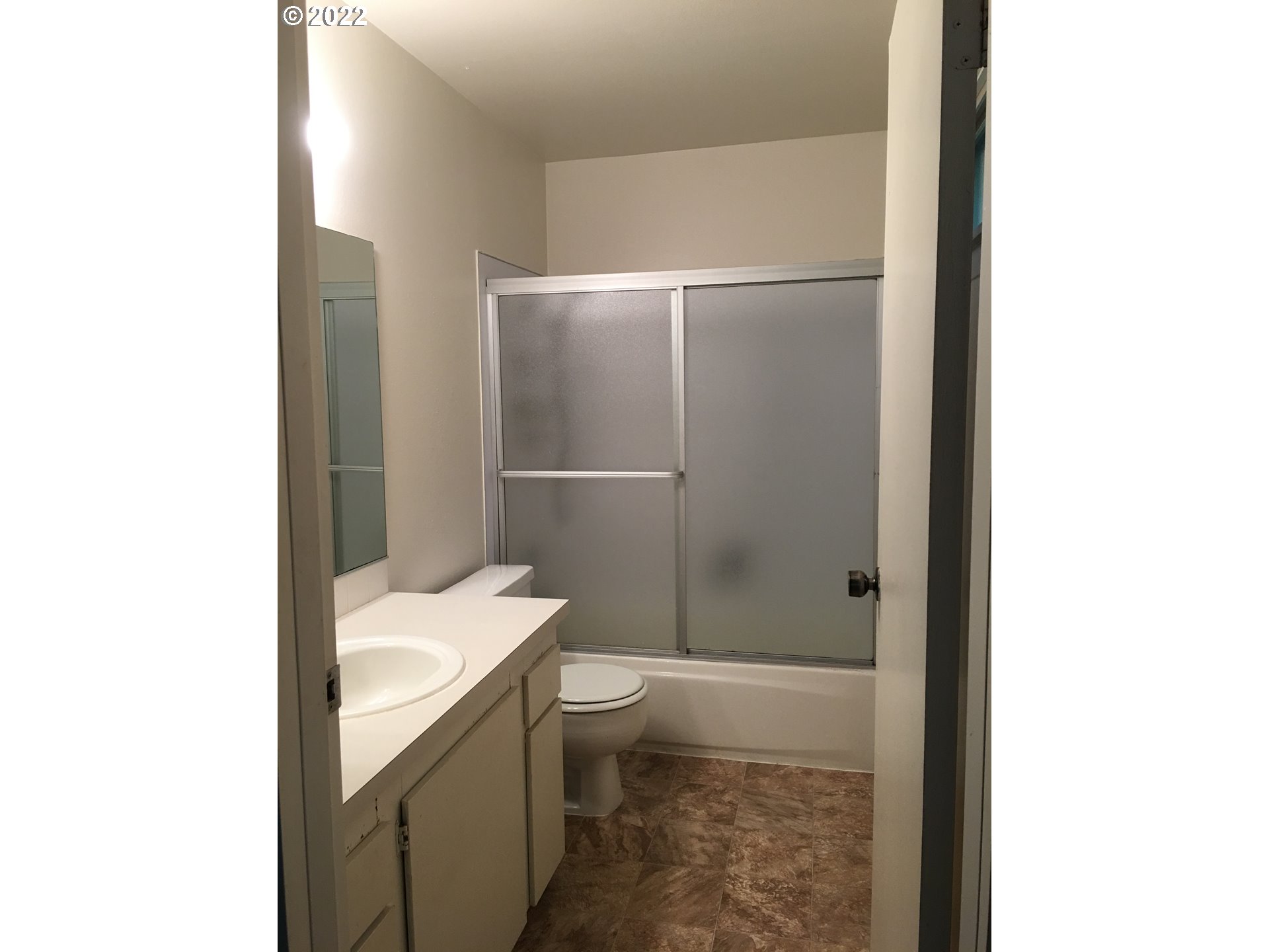 7602 Southwest Barnes Road, Unit D Portland, OR 97225 - Photo 8 of 14 Gallery Image 8