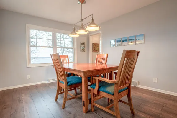 $600,000 | 6401 24th Street Northeast, Willmar, MN 56201