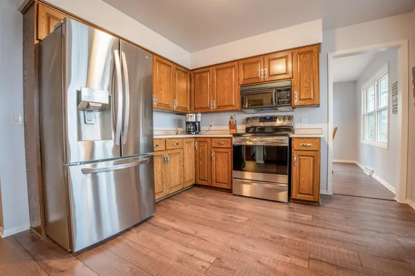 $600,000 | 6401 24th Street Northeast, Willmar, MN 56201