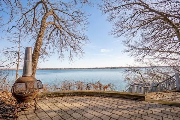 $600,000 | 6401 24th Street Northeast, Willmar, MN 56201