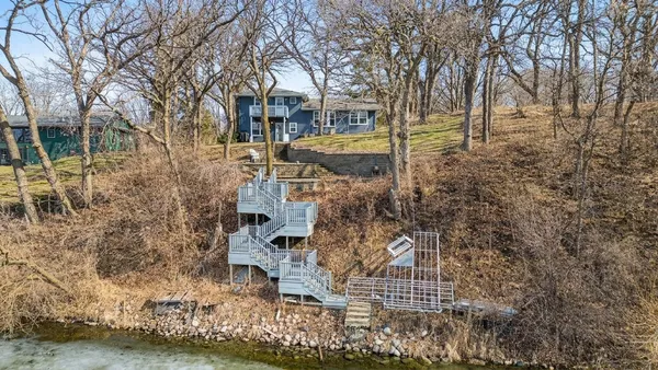 $600,000 | 6401 24th Street Northeast, Willmar, MN 56201