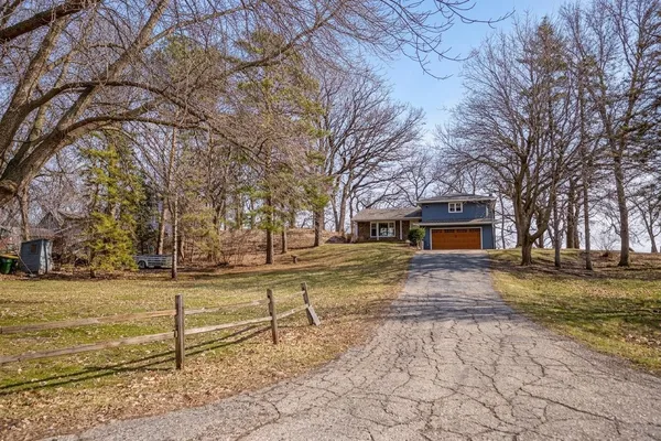 $600,000 | 6401 24th Street Northeast, Willmar, MN 56201