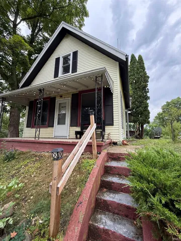 $70,000 | 204 South Graceland Avenue, Claypool, IN 46510