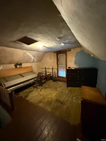 $53,500 | 204 South Graceland Avenue, Claypool, IN 46510