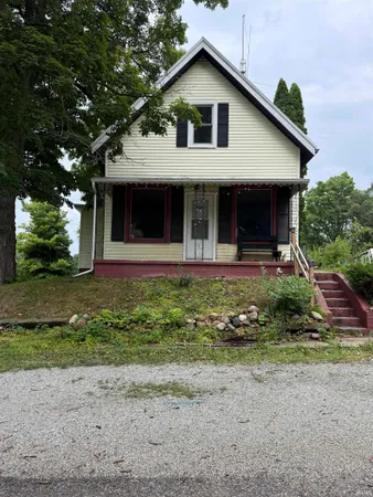 $53,500 | 204 South Graceland Avenue, Claypool, IN 46510
