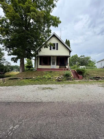 $70,000 | 204 South Graceland Avenue, Claypool, IN 46510