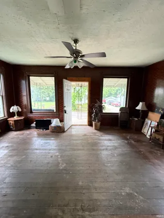 $53,500 | 204 South Graceland Avenue, Claypool, IN 46510