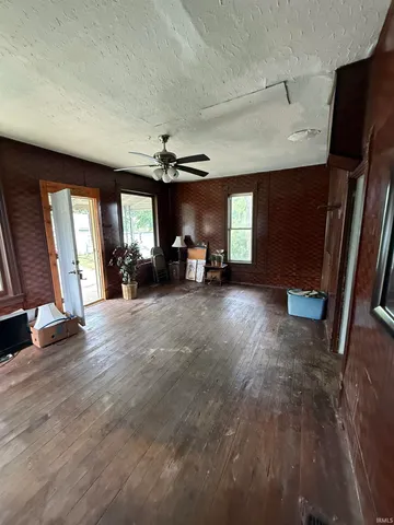 $70,000 | 204 South Graceland Avenue, Claypool, IN 46510