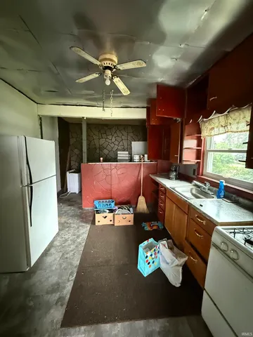 $70,000 | 204 South Graceland Avenue, Claypool, IN 46510