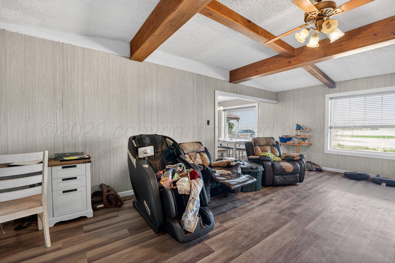 693 County Road 24 Muleshoe, TX 79347 - Photo 11 of 98 Living Area