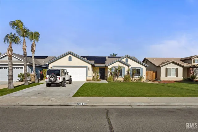 a view of a house with a outdoor space