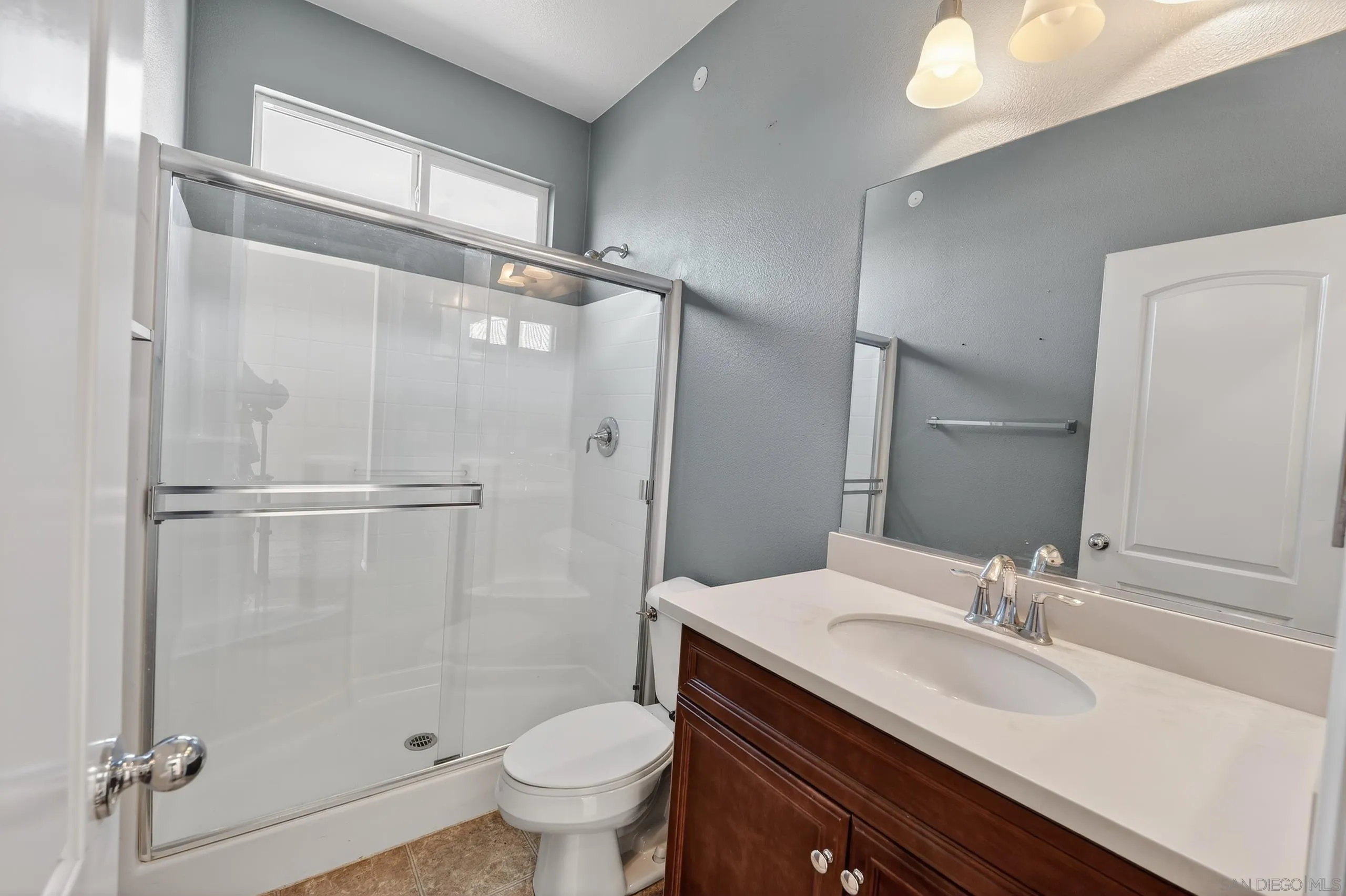 28324 Tupelo Road Menifee, CA 92584 - Photo 6 of 30 1st level-bathroom one