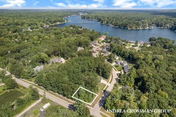 $57,200 | 16179 Coventry Lane, Unit 30, Spring Lake, MI 49456