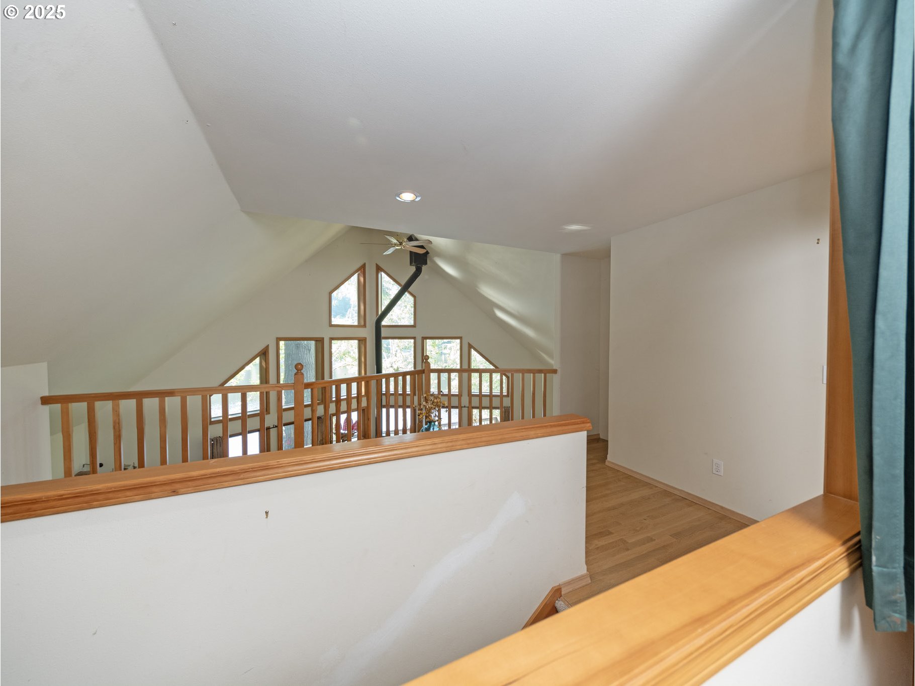 71397 Fishhawk Road Clatskanie, OR 97016 - Photo 31 of 48 a view of an entryway