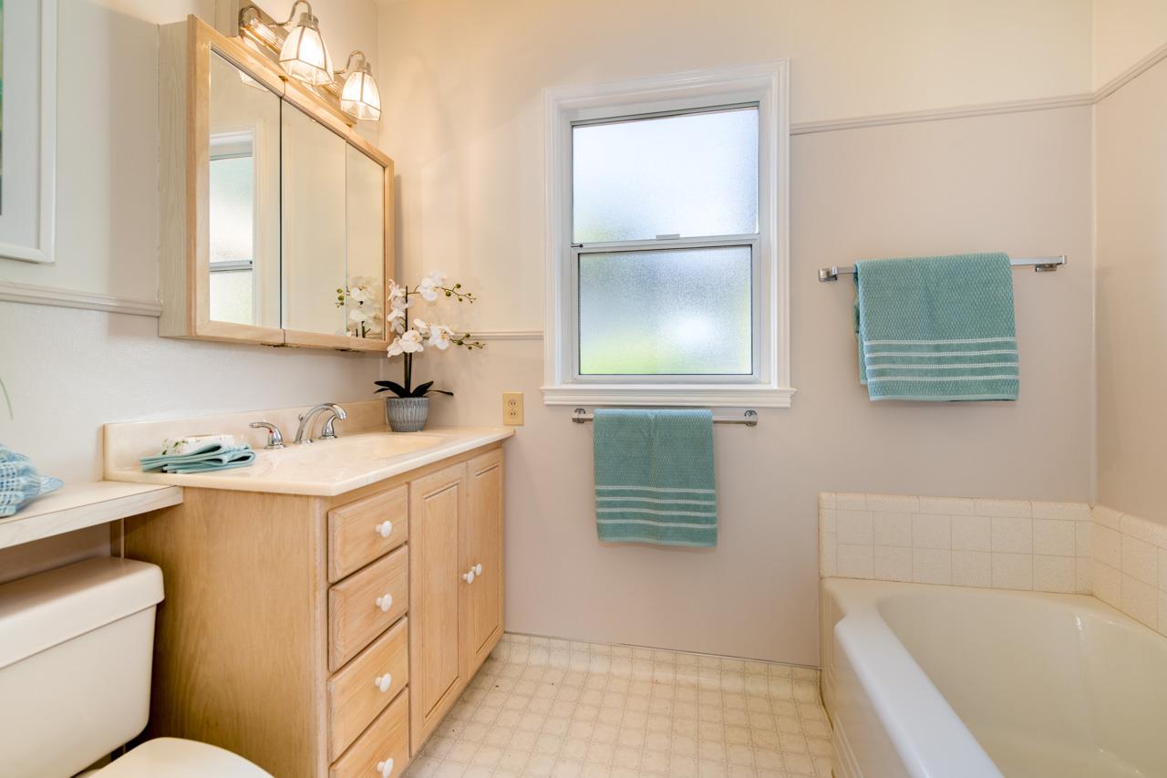 8 Oak Court Sunnyvale, CA 94086 - Photo 17 of 30 a bathroom with a sink toilet vanity and tub