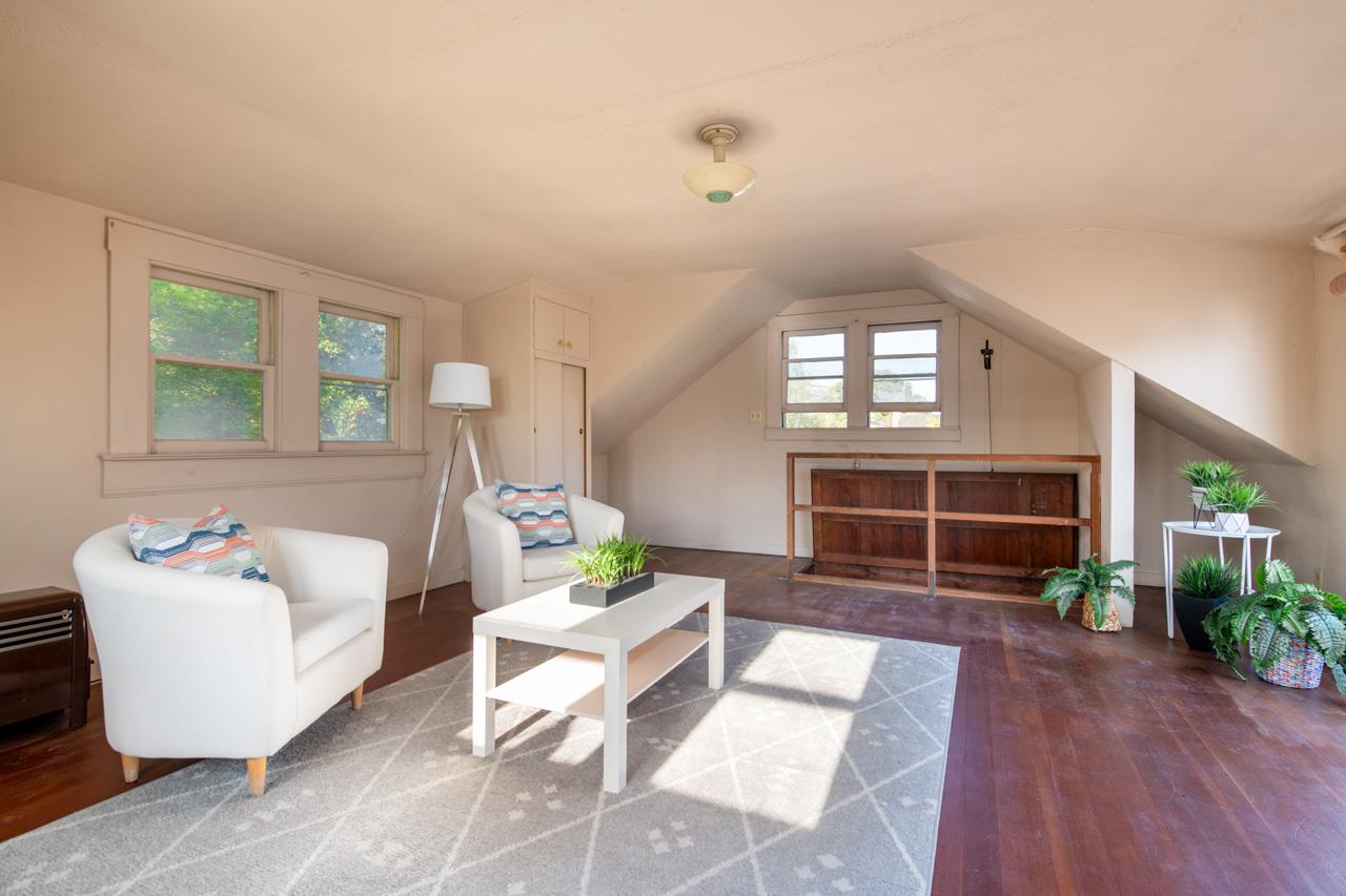 8 Oak Court Sunnyvale, CA 94086 - Photo 23 of 30 a living room with furniture and windows