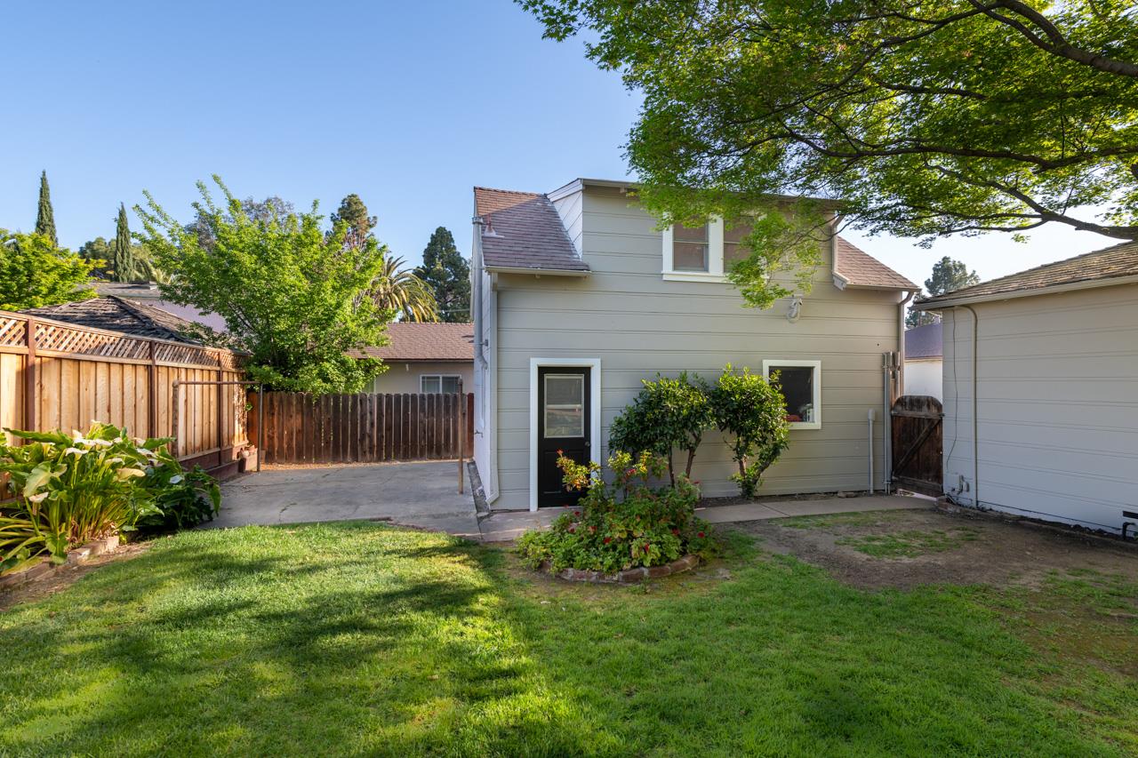 8 Oak Court Sunnyvale, CA 94086 - Photo 29 of 30 a front view of a house with a garden