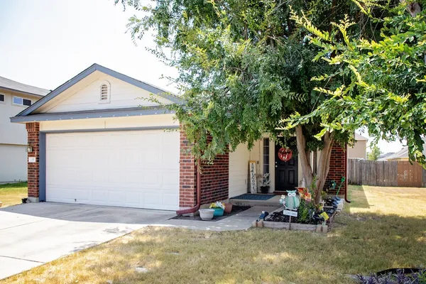 $1,750 | 135 Holmstrom Street, Hutto, TX 78634