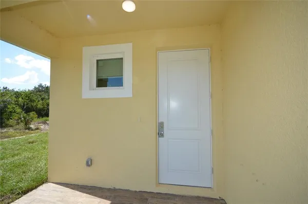 $2,100 | 272 Pelton Circle, Port Charlotte, FL 33954