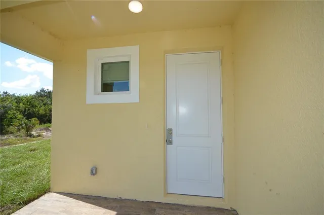 $2,400 | 272 Pelton Circle, Port Charlotte, FL 33954