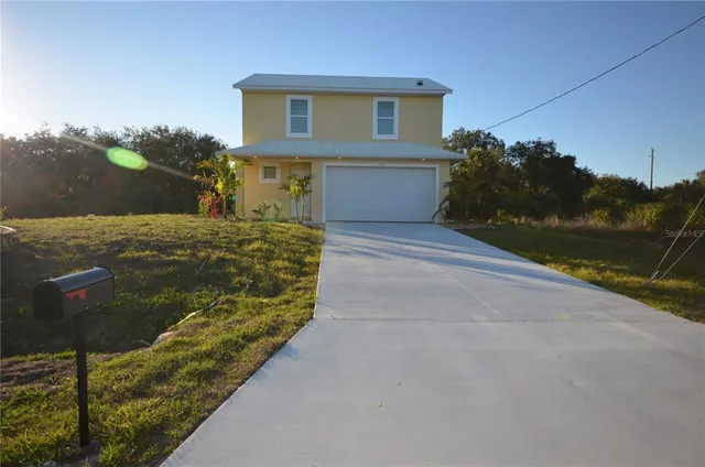 $2,400 | 272 Pelton Circle, Port Charlotte, FL 33954