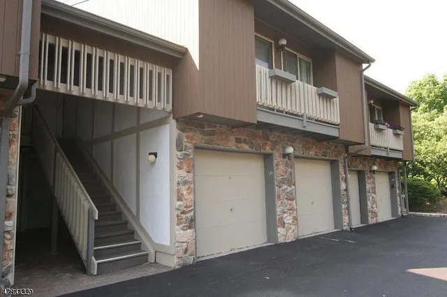 $3,100 | 26 Meyer Court, West Orange, NJ 07052