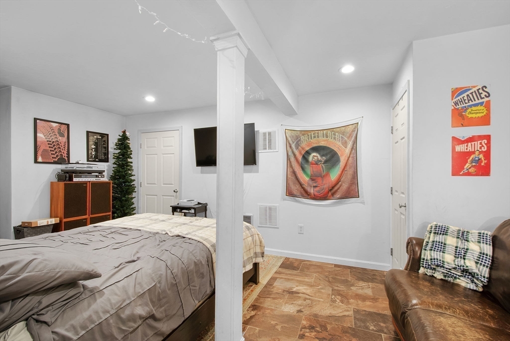 4 Brintnal Drive Rutland, MA 01543 - Photo 30 of 39