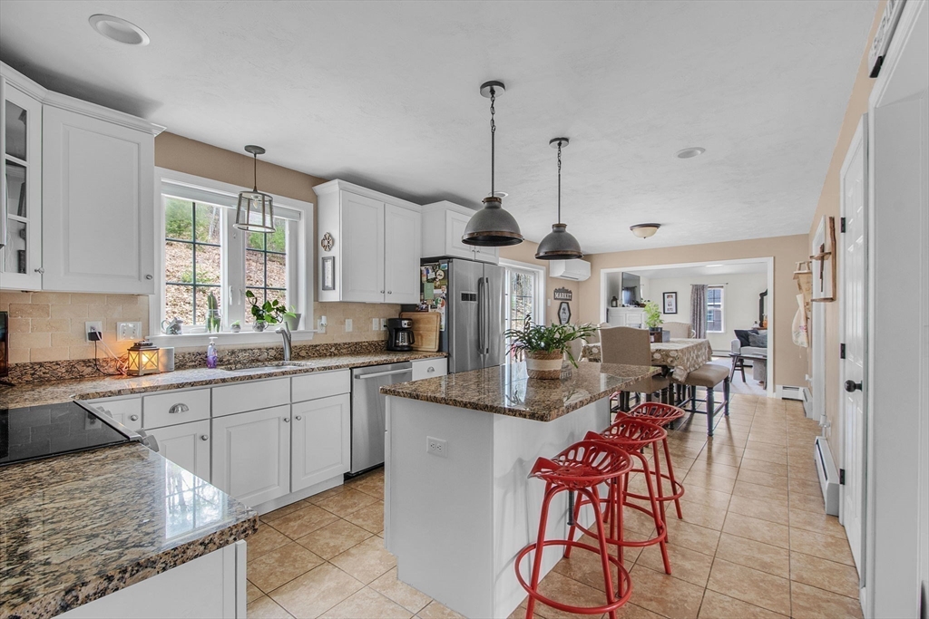 4 Brintnal Drive Rutland, MA 01543 - Photo 7 of 39