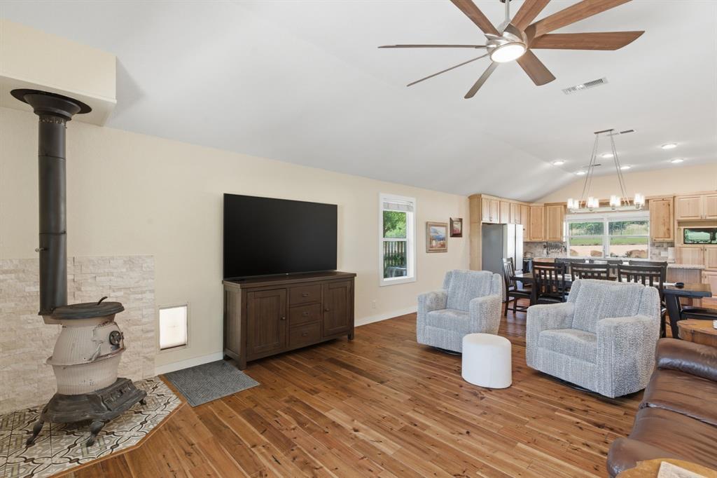 232 El Lago Road Chico, TX 76431 - Photo 4 of 40