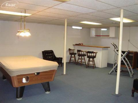 7015 Oak Road Vassar, MI 48768 - Photo 11 of 19 20226151-10.JPG