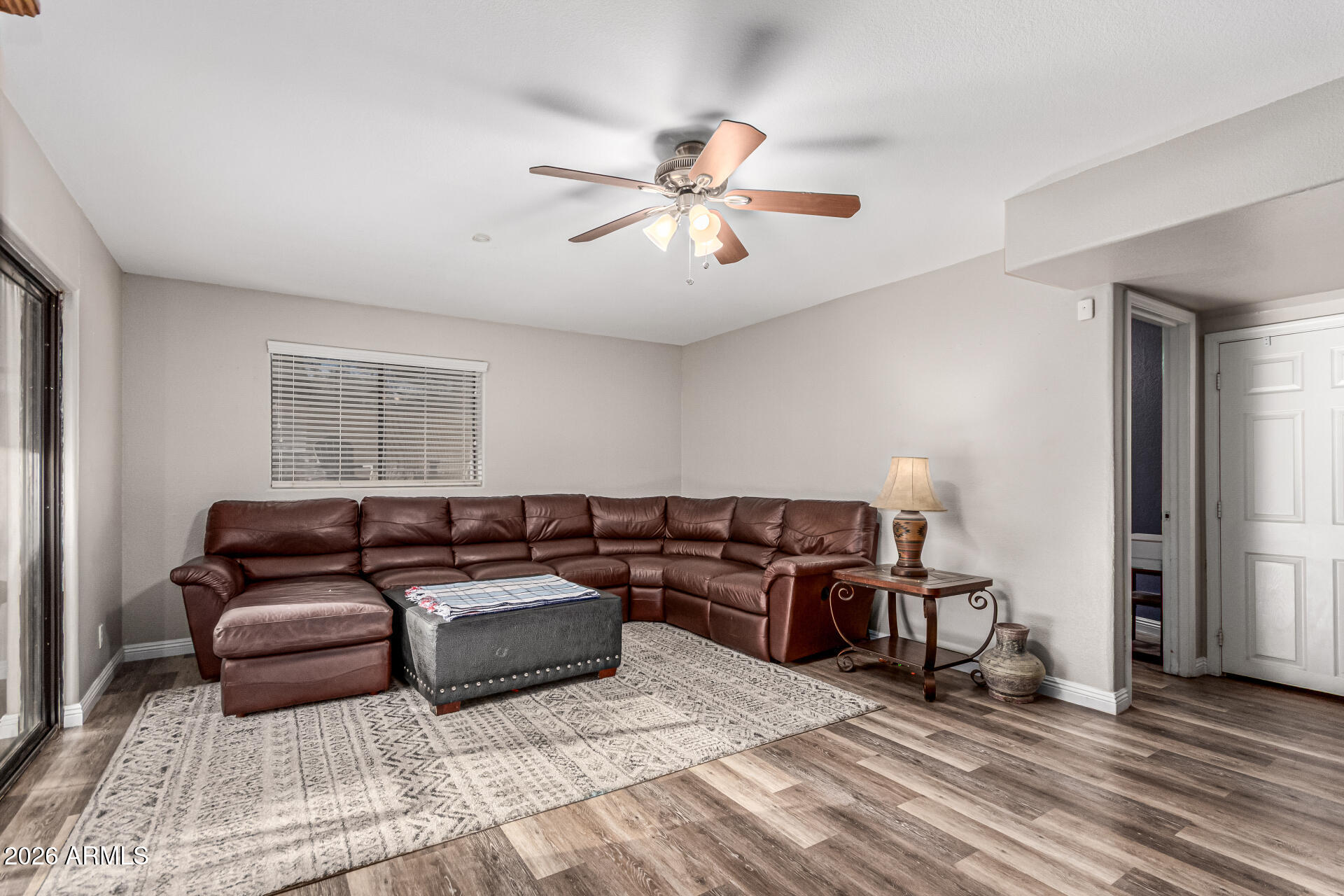 567 West Spur Avenue Gilbert, AZ 85233 - Photo 10 of 42 a living room with furniture
