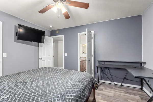 $565,000 | 567 West Spur Avenue, Gilbert, AZ 85233